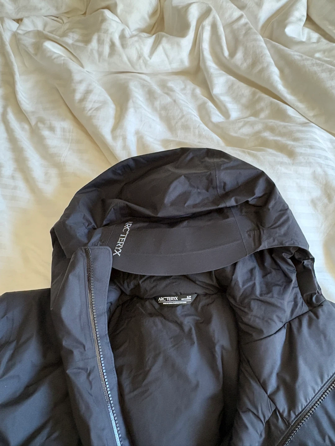 Brand new Arcteryx insulated jacket - photo 2