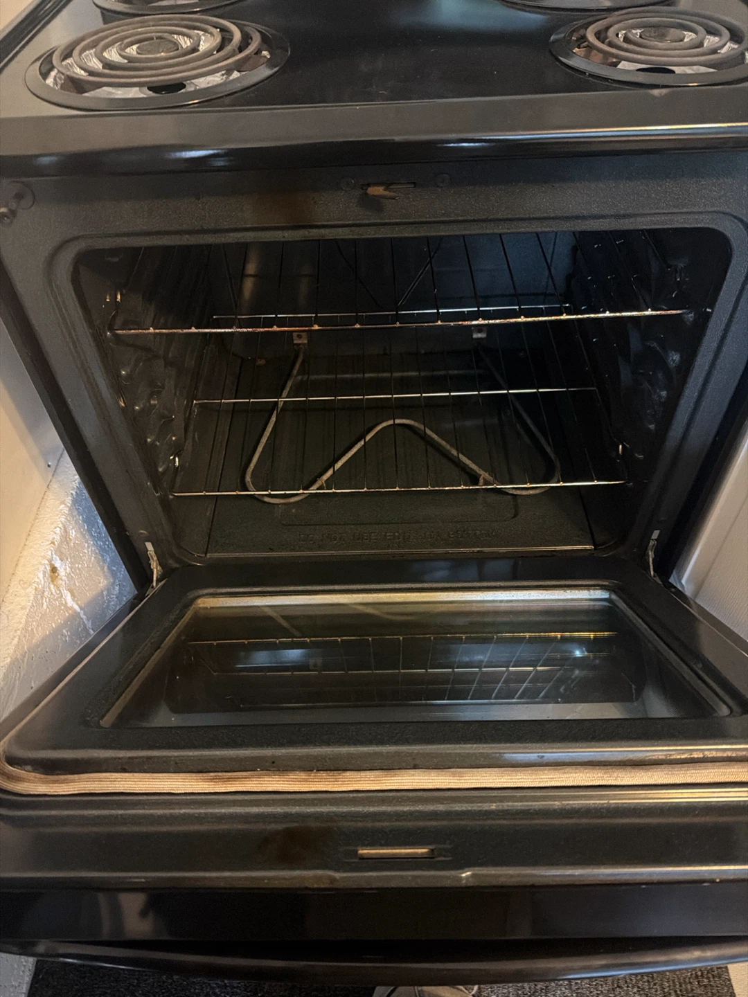 Frigidaire Electric Stove Oven - photo 2