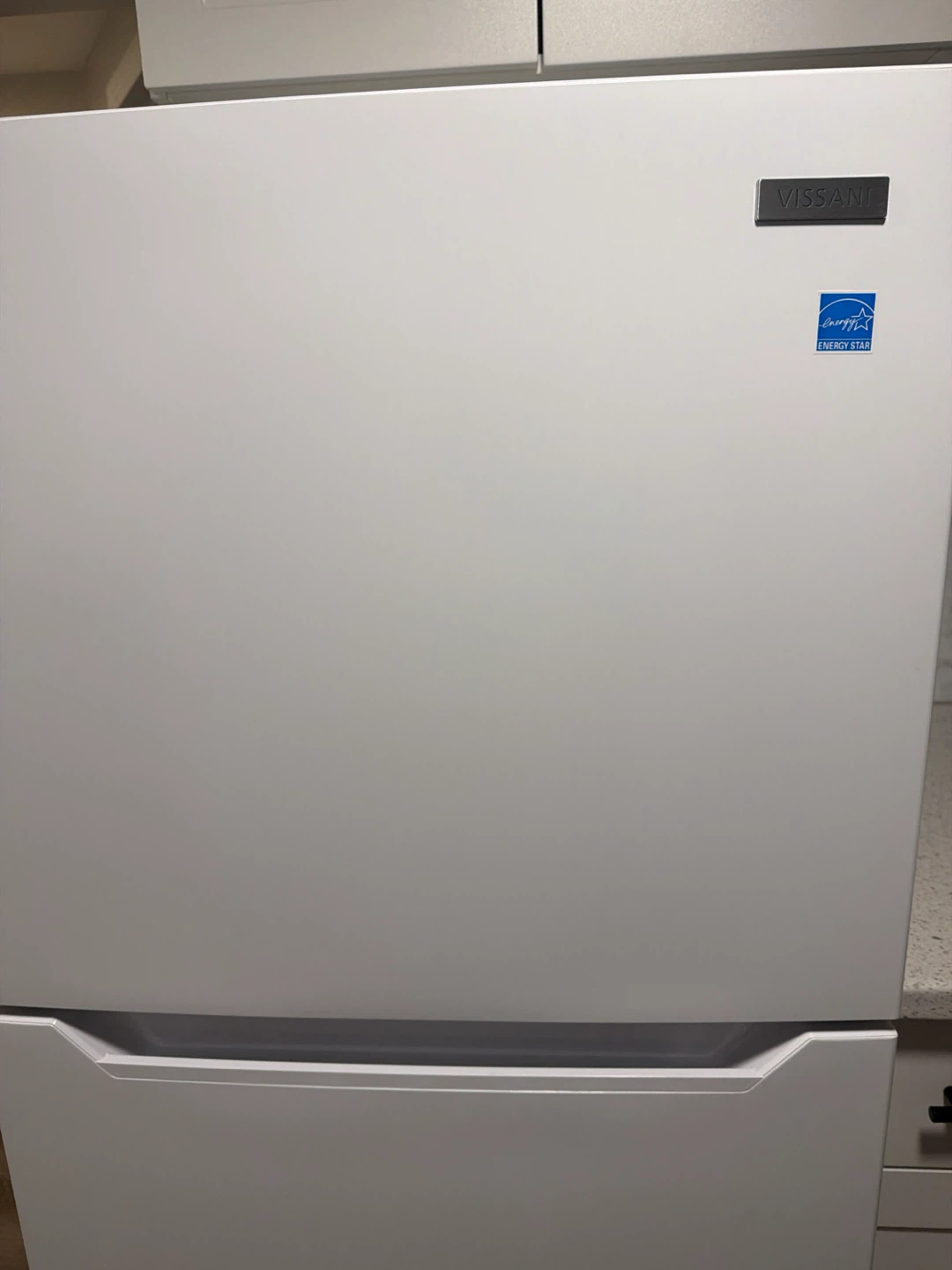 Vissani White Top Freezer Refrigerator - photo 2