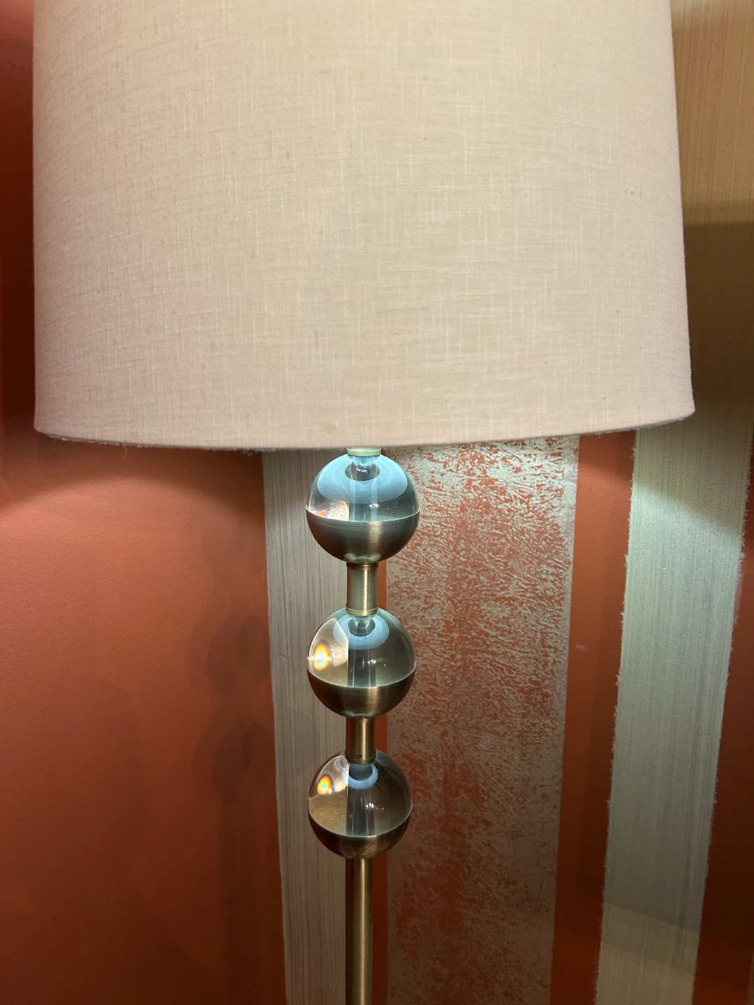 Floor lamp with stacked glass sphere design - photo 2