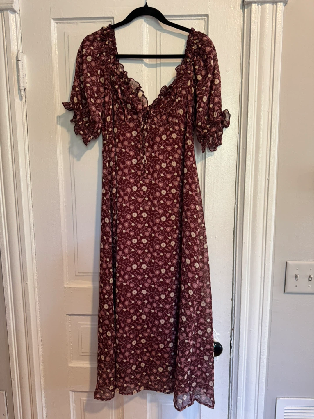 VICI Burgundy Floral Puff Sleeve Midi Dress Size M