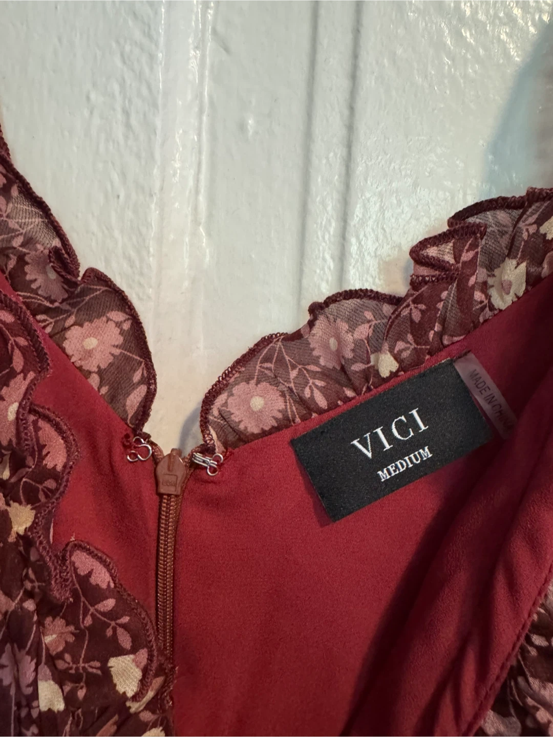 VICI Burgundy Floral Puff Sleeve Midi Dress Size M - photo 3