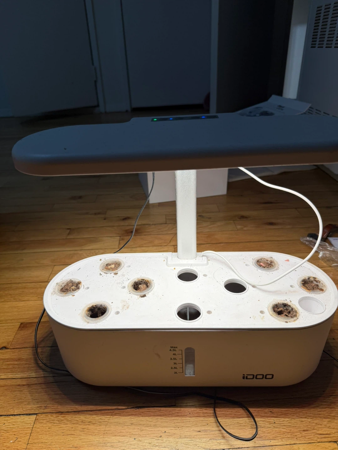 iDOO Hydroponic Indoor Growing System