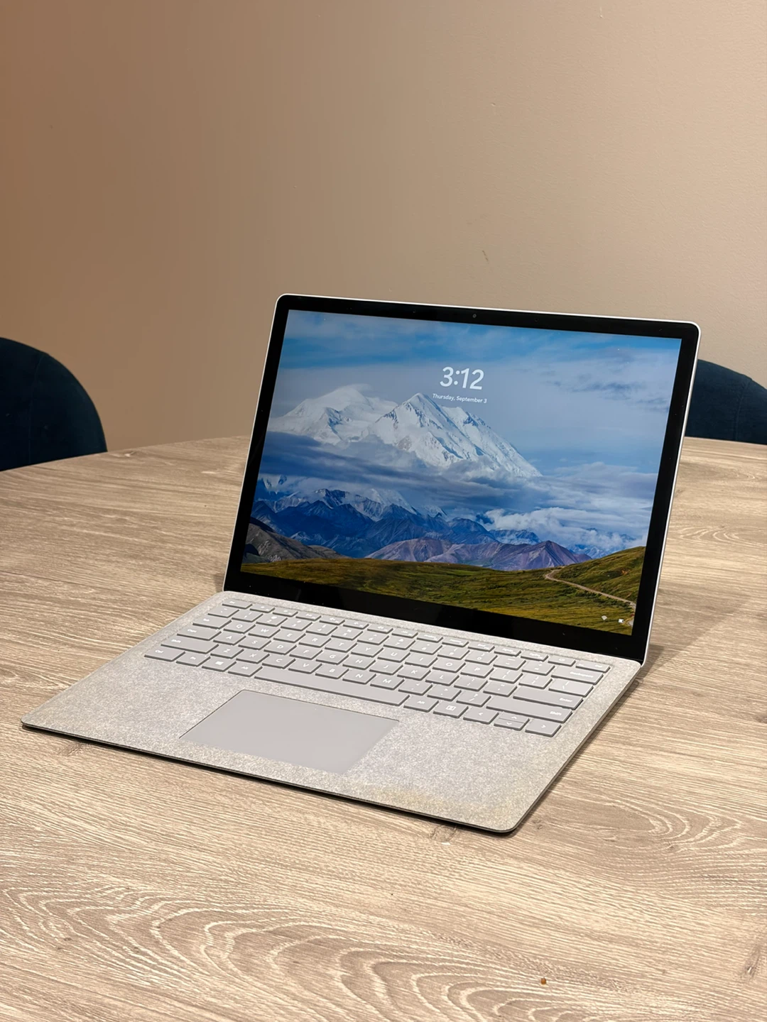 Microsoft Surface Laptop 13.5” (i7-7th Gen / 16Gb / 500GB)