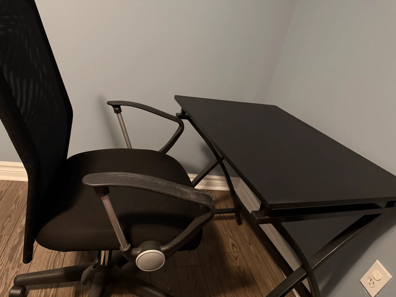 Black Mesh Office Chair