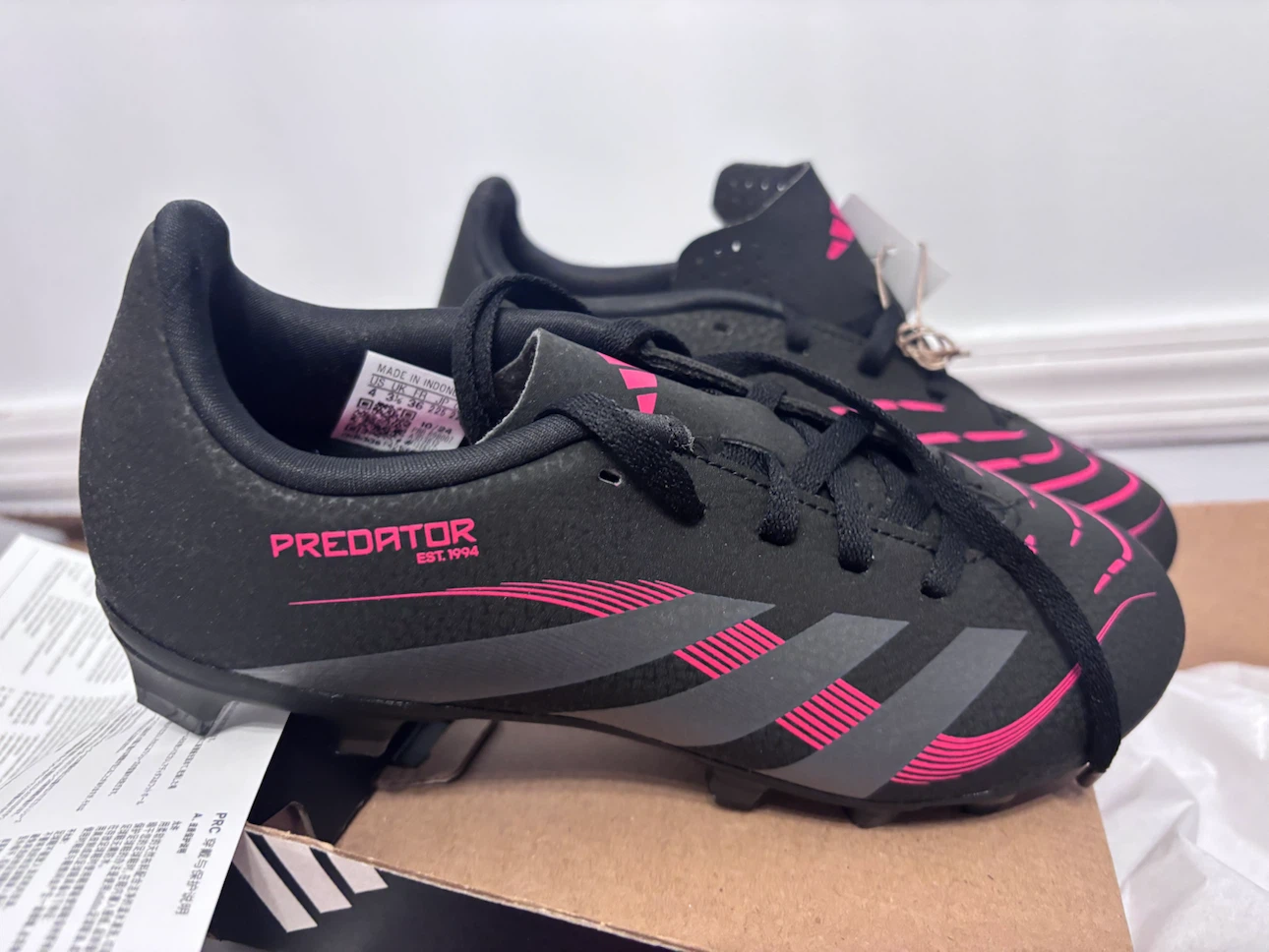 Adidas Predator Club FG/MG Soccer Cleats Size 4