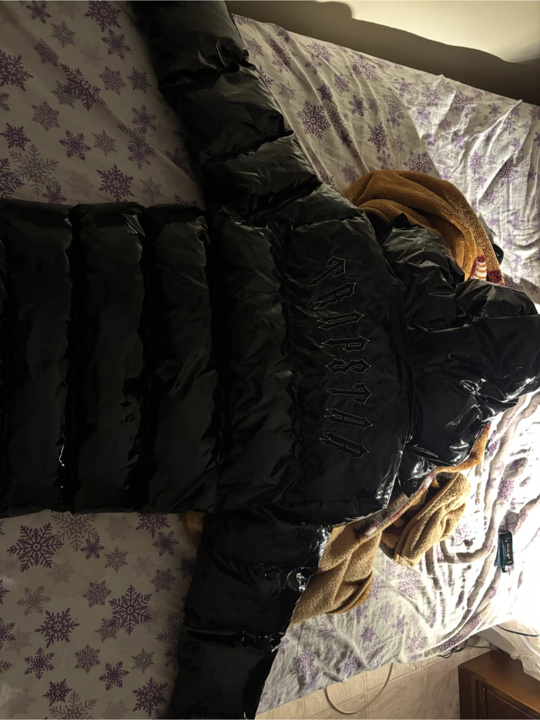 Trapstar Black Shiny Puffer Jacket - photo 2