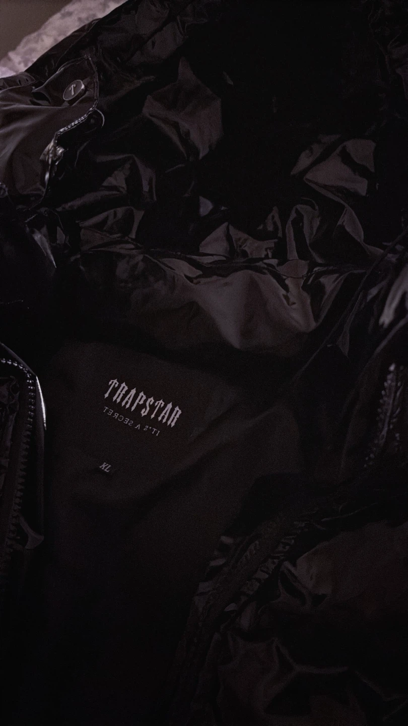 Trapstar Black Shiny Puffer Jacket - photo 3