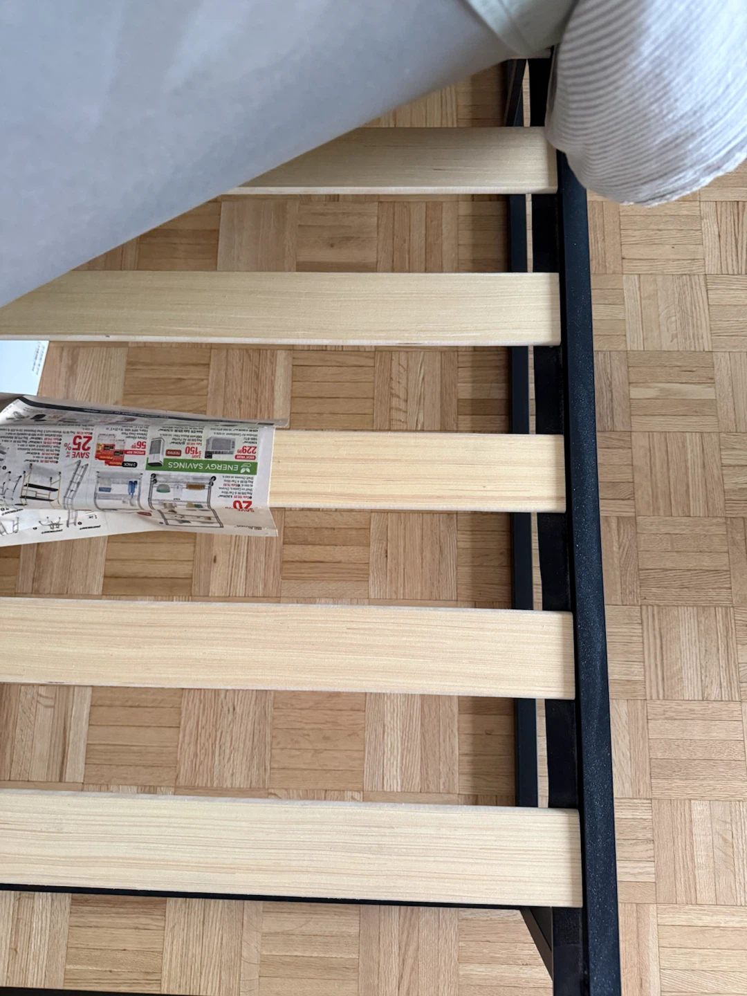 Modern Metal Bed Frame - photo 3