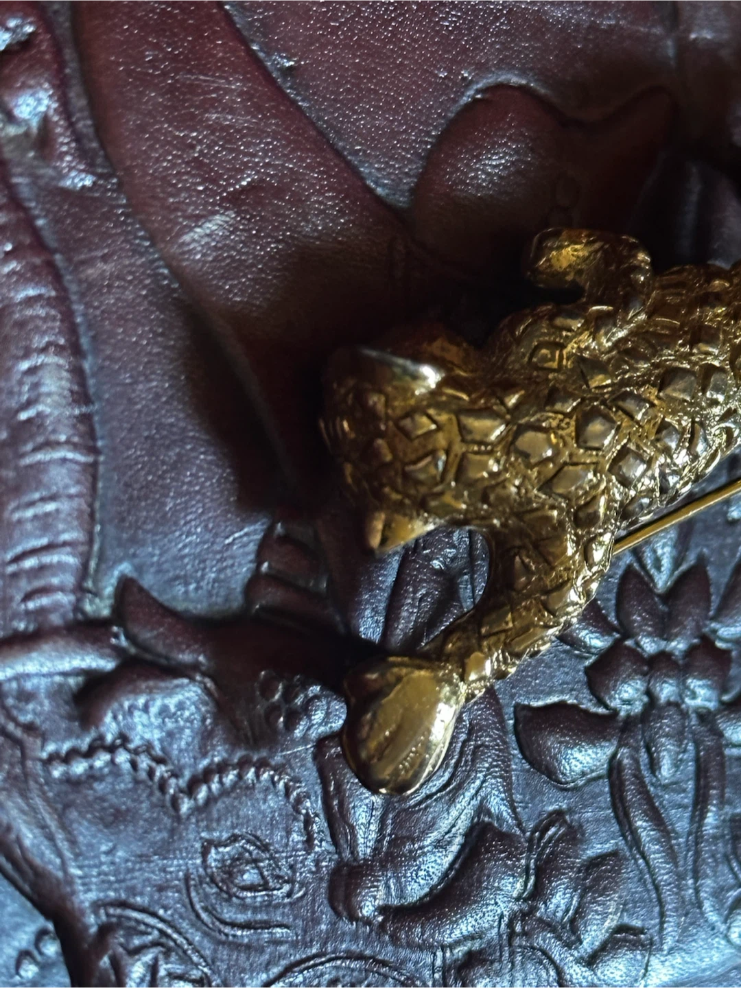 Vintage Gold-Tone Textured Panther Brooch (A2303) - photo 3