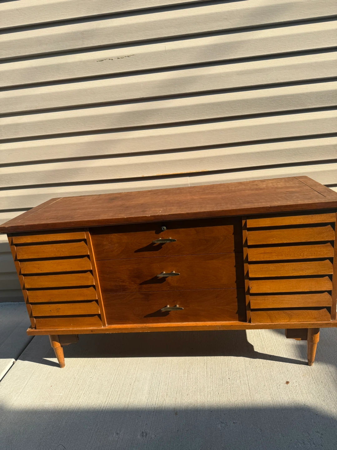 Vintage Lane Cedar Hope Chest