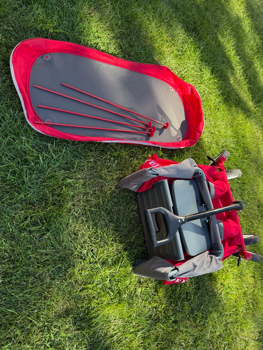 Radio Flyer EZ Fold Wagon with Canopy - photo 4