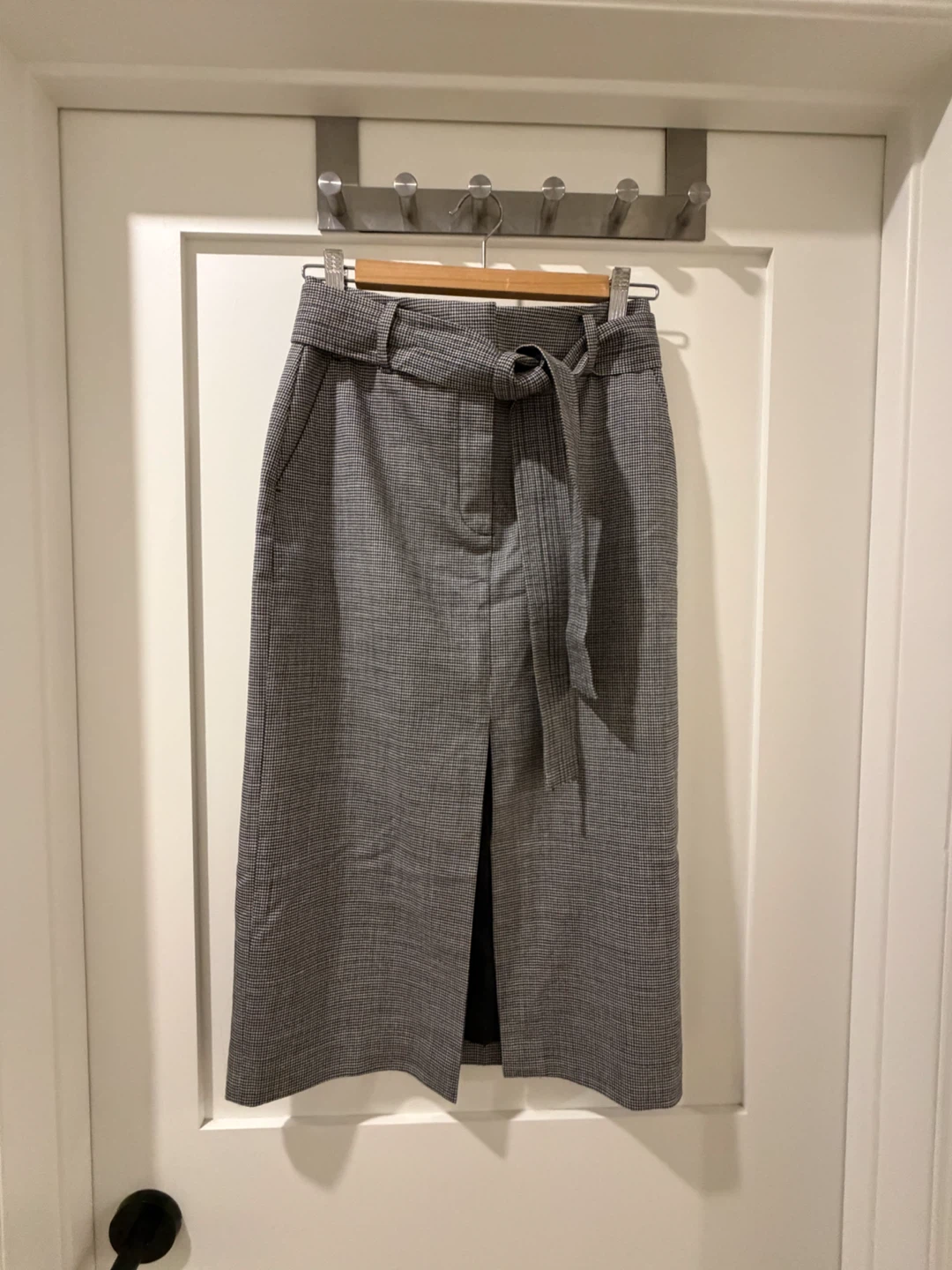 Aritzia Wilfred Midi Skirt Size 4