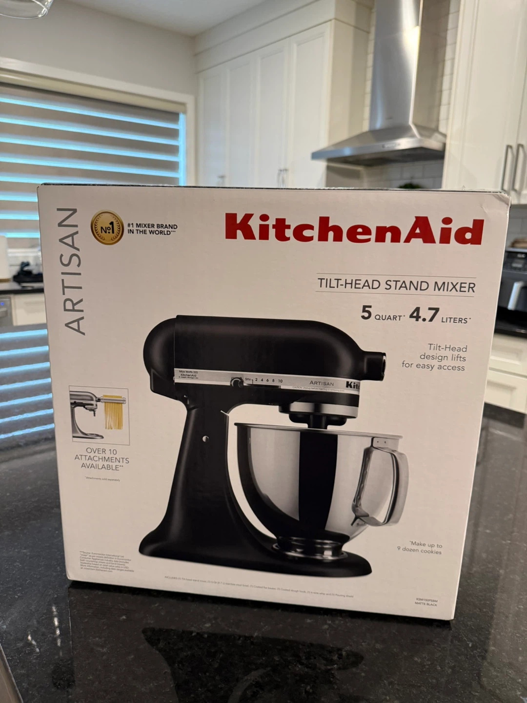 KitchenAid Artisan Tilt-Head Stand Mixer - 5Qt - in Matte Blac