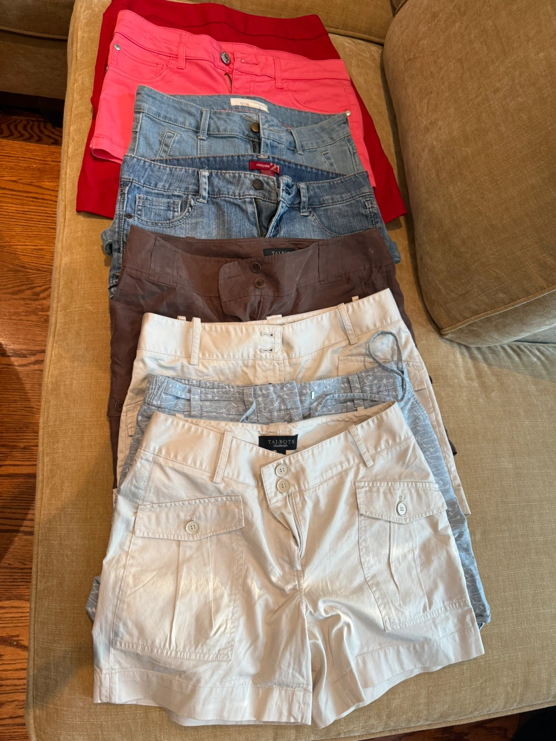 Lot of 8 Women's Shorts.All for $5.