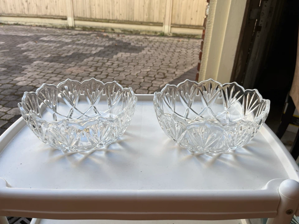 Set of 2 Clear Crystal Glass Bowls