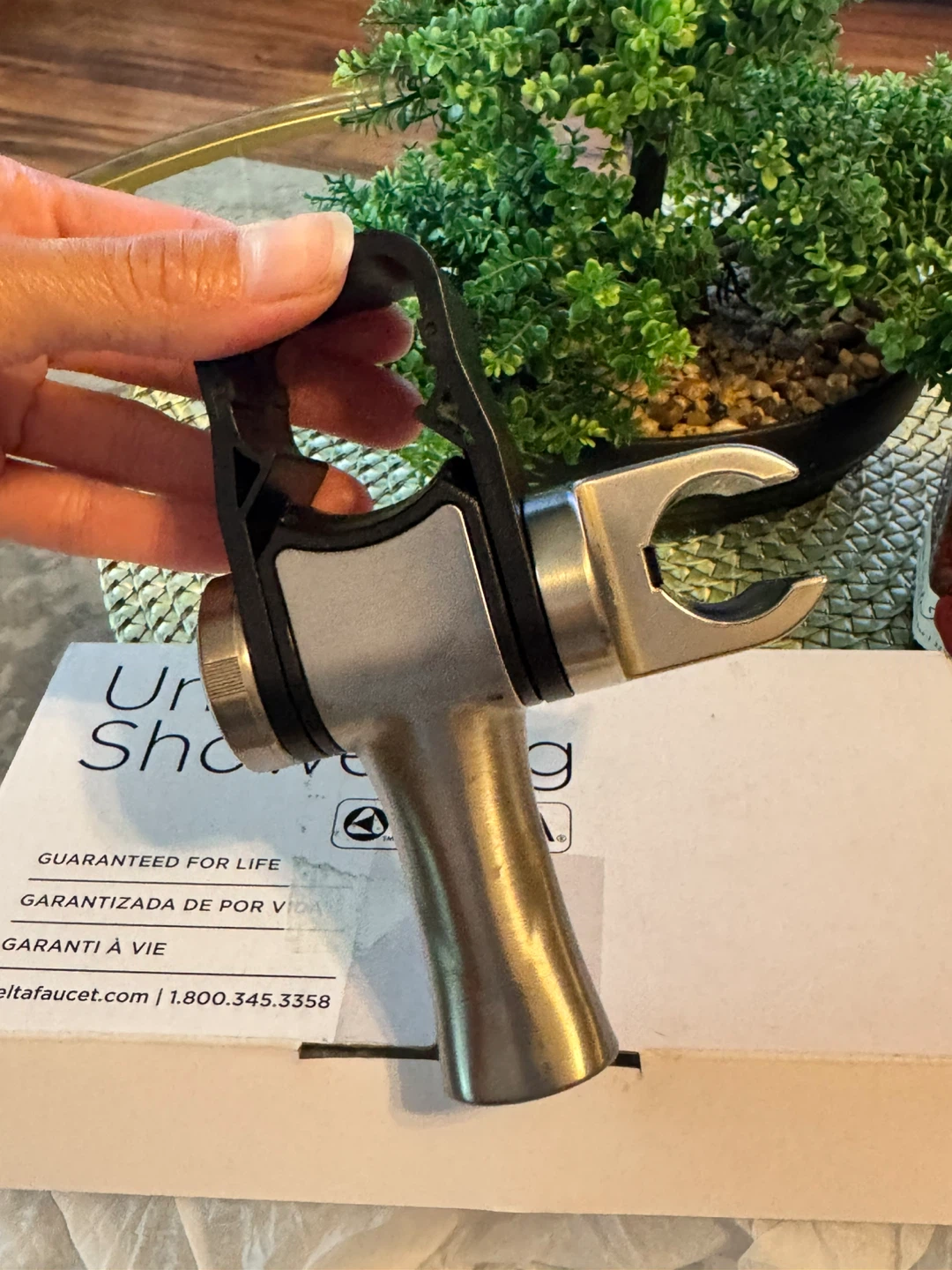 DELTA Universal Showering Hose Holder