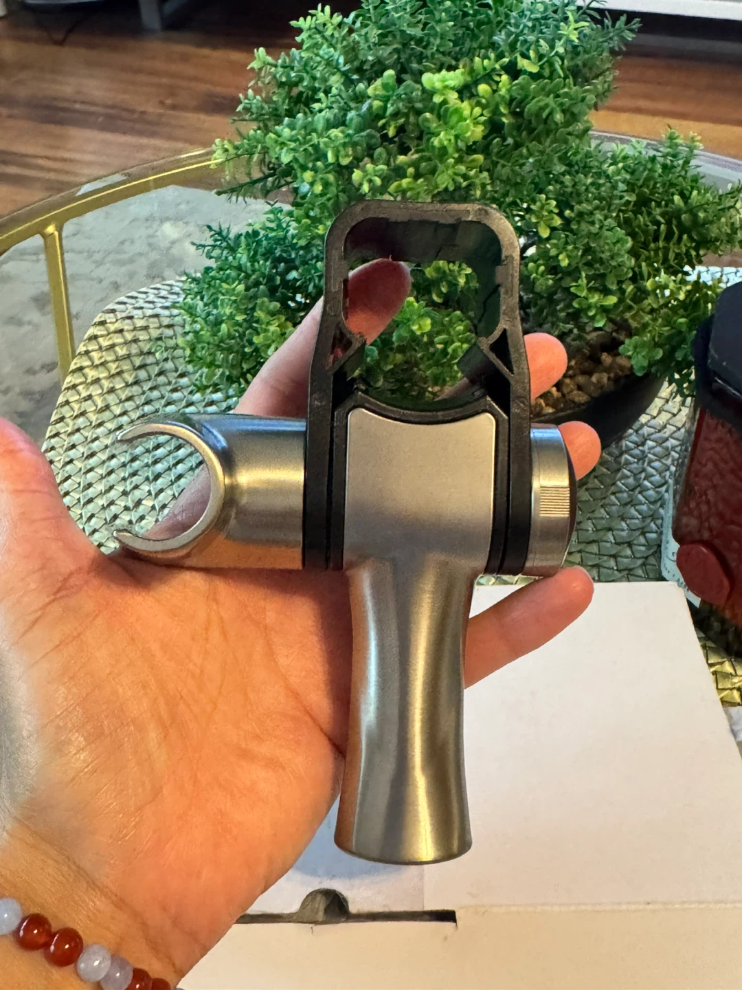 DELTA Universal Showering Hose Holder - photo 2