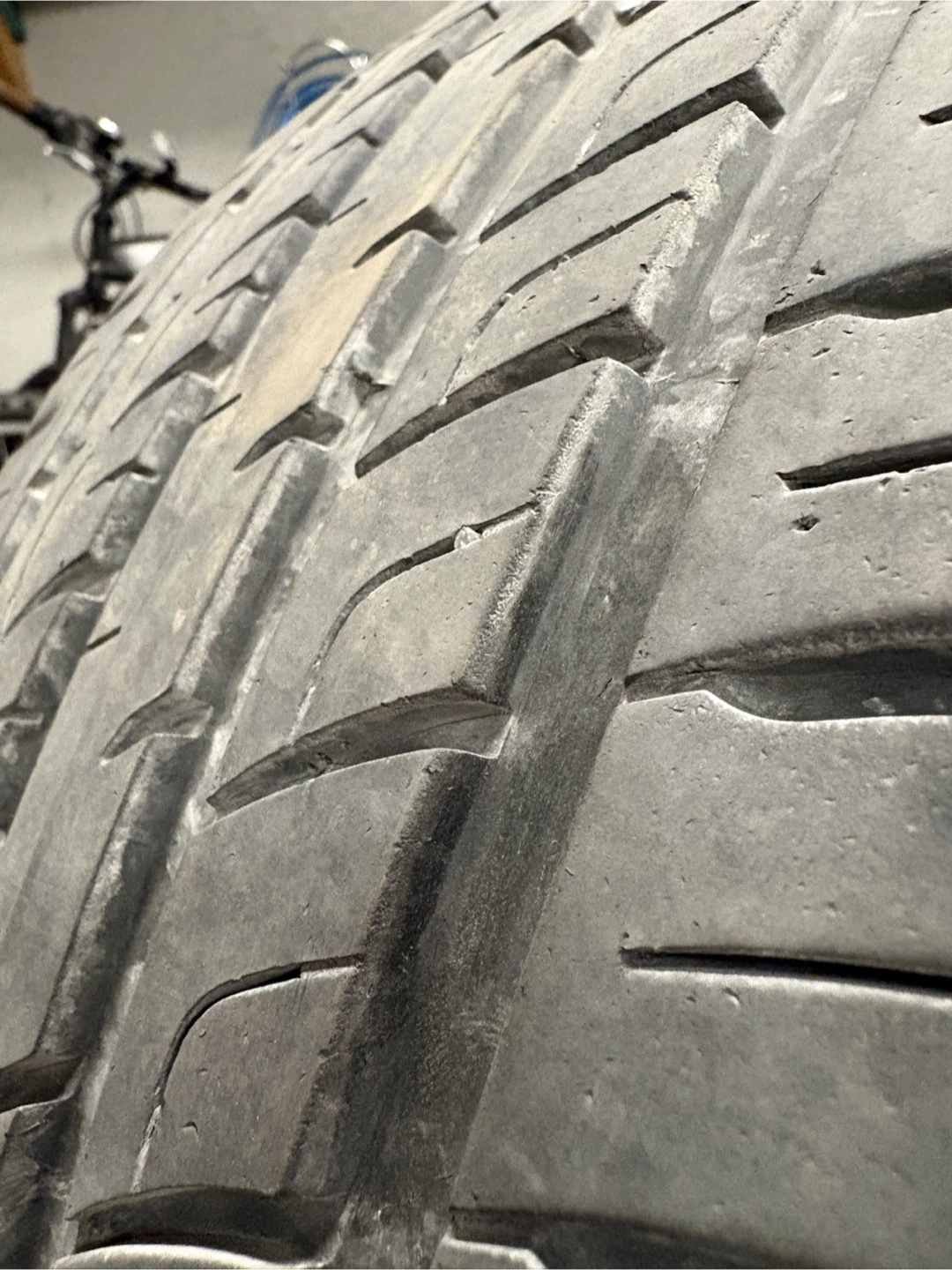 265/45ZR20 Tire - photo 4