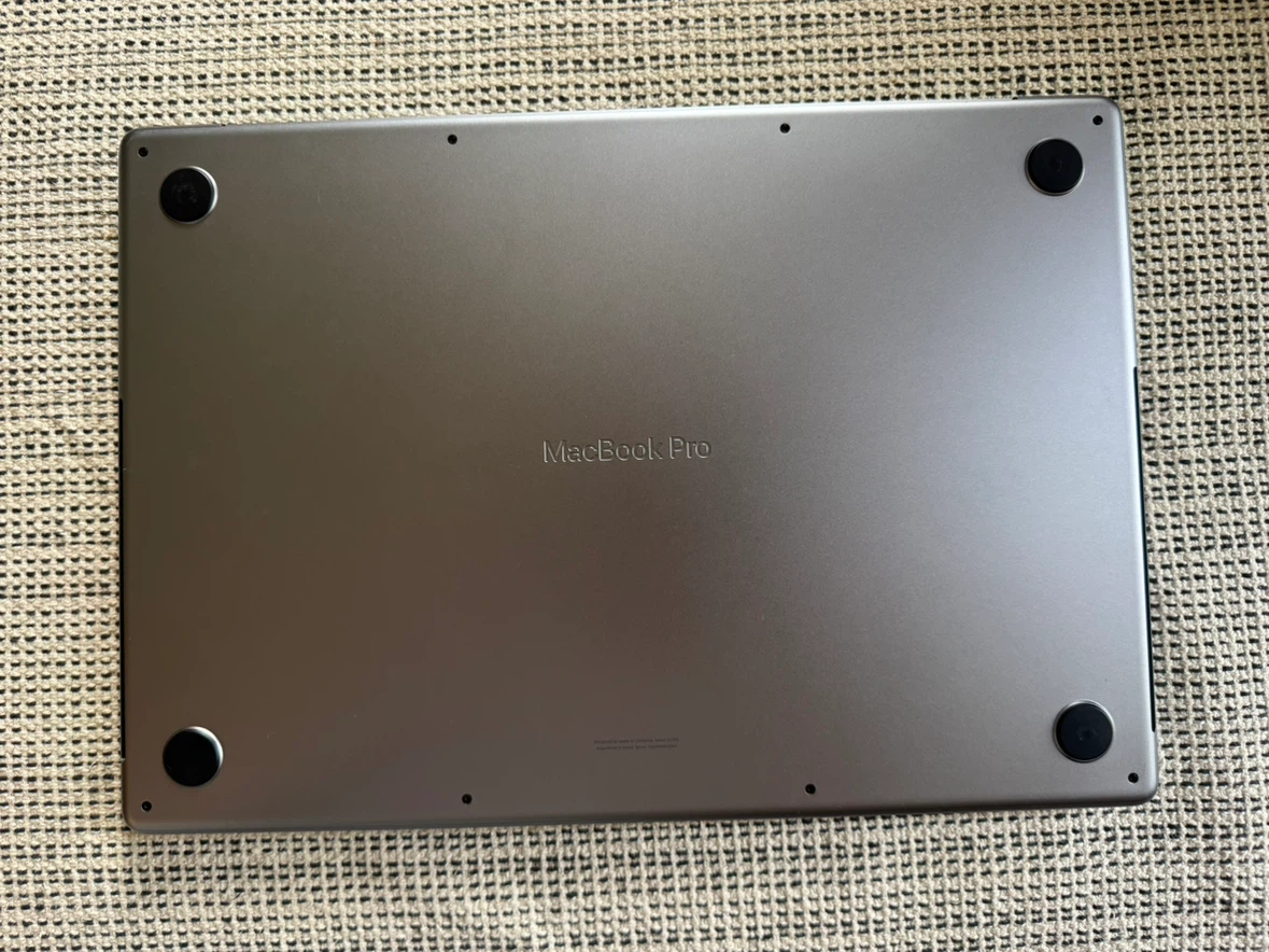 Apple MacBook Pro 16-inch M2 Pro 2023 - photo 2