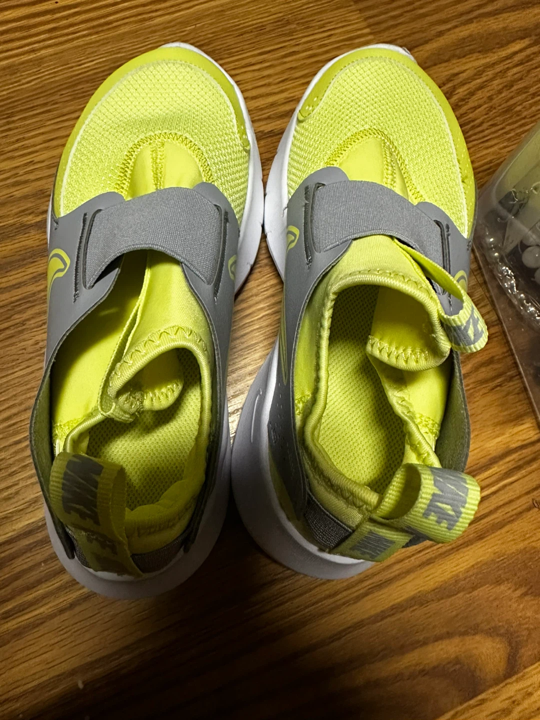 Nike Flex Runner Sneakers Neon Yellow kid - photo 2