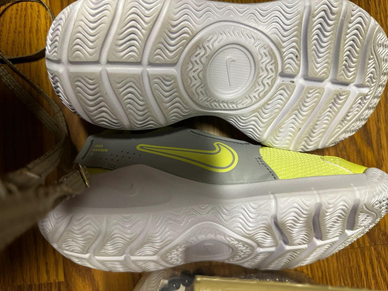 Nike Flex Runner Sneakers Neon Yellow kid - photo 5