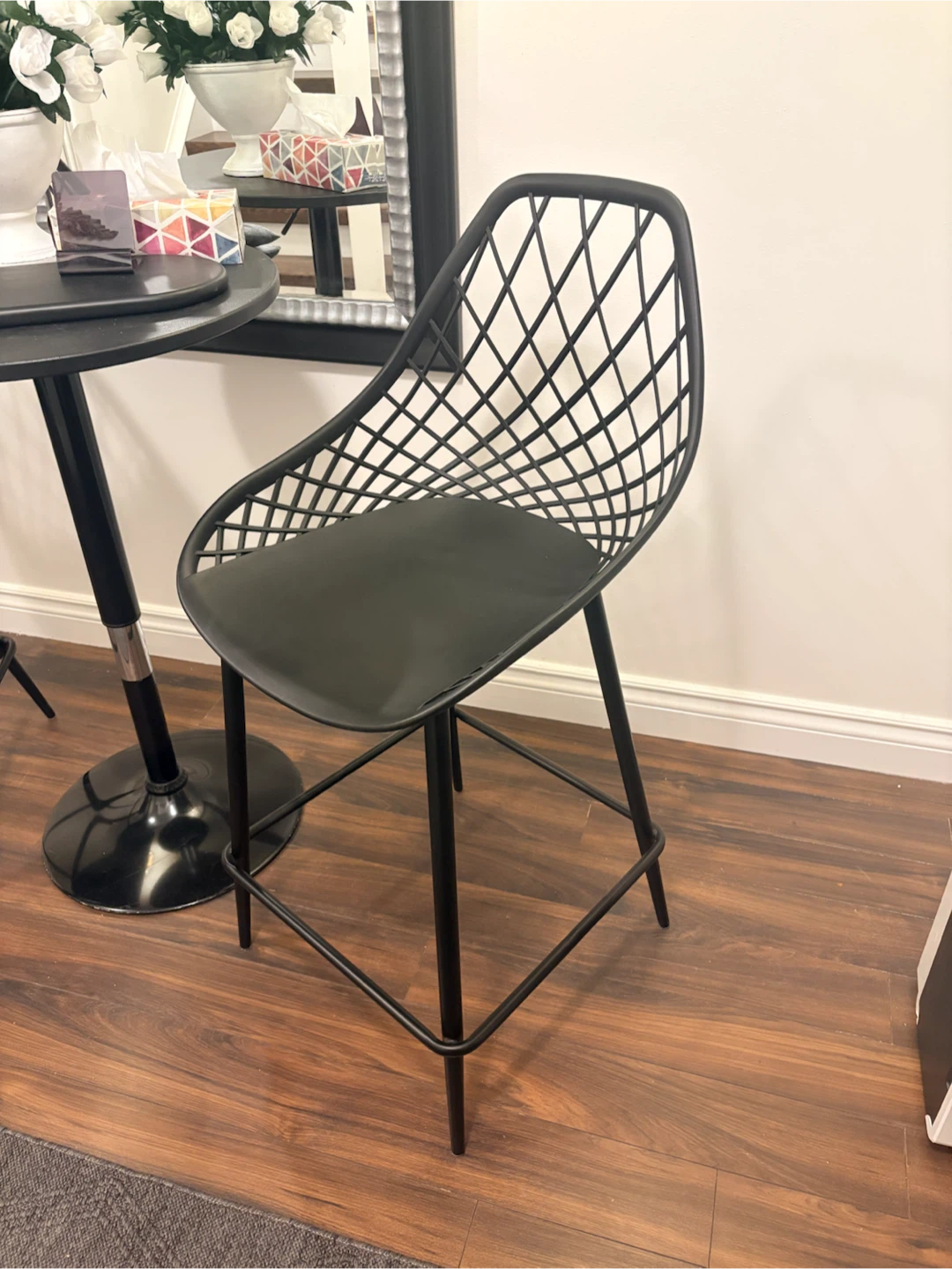 2 Counter bar stools and table - photo 2