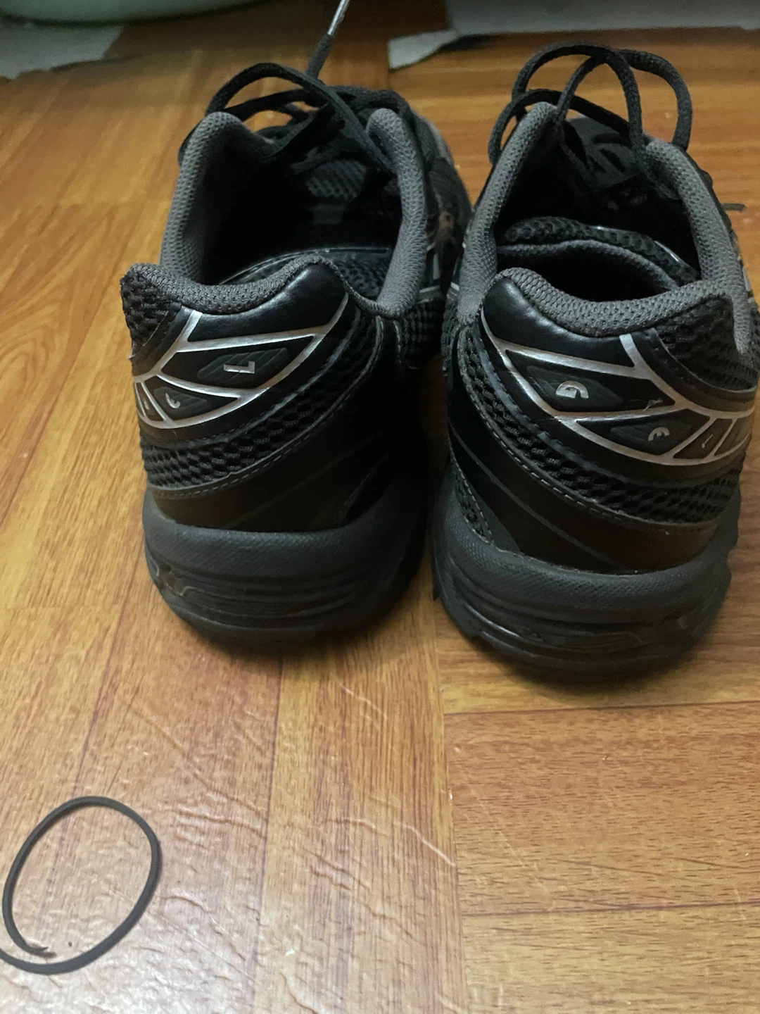 ASICS Men's Black Running Shoes size - photo 2