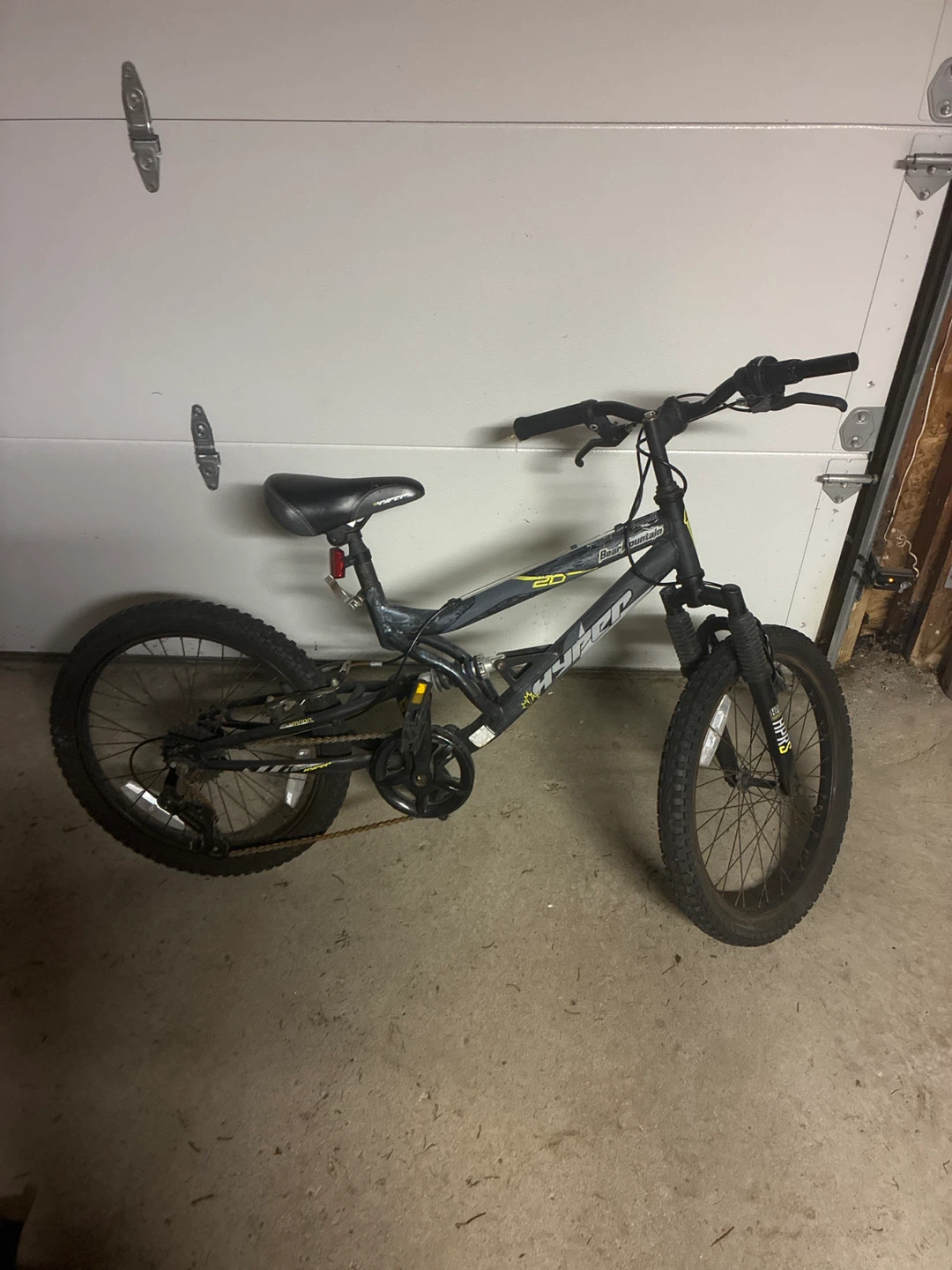 Hyper Bear Mountain 20-inch Mountain Bike