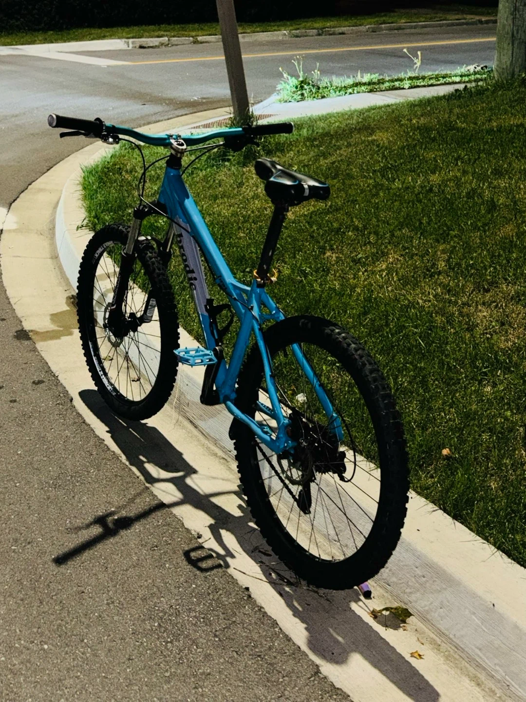 Brodie Blue Mountain Bike - photo 3