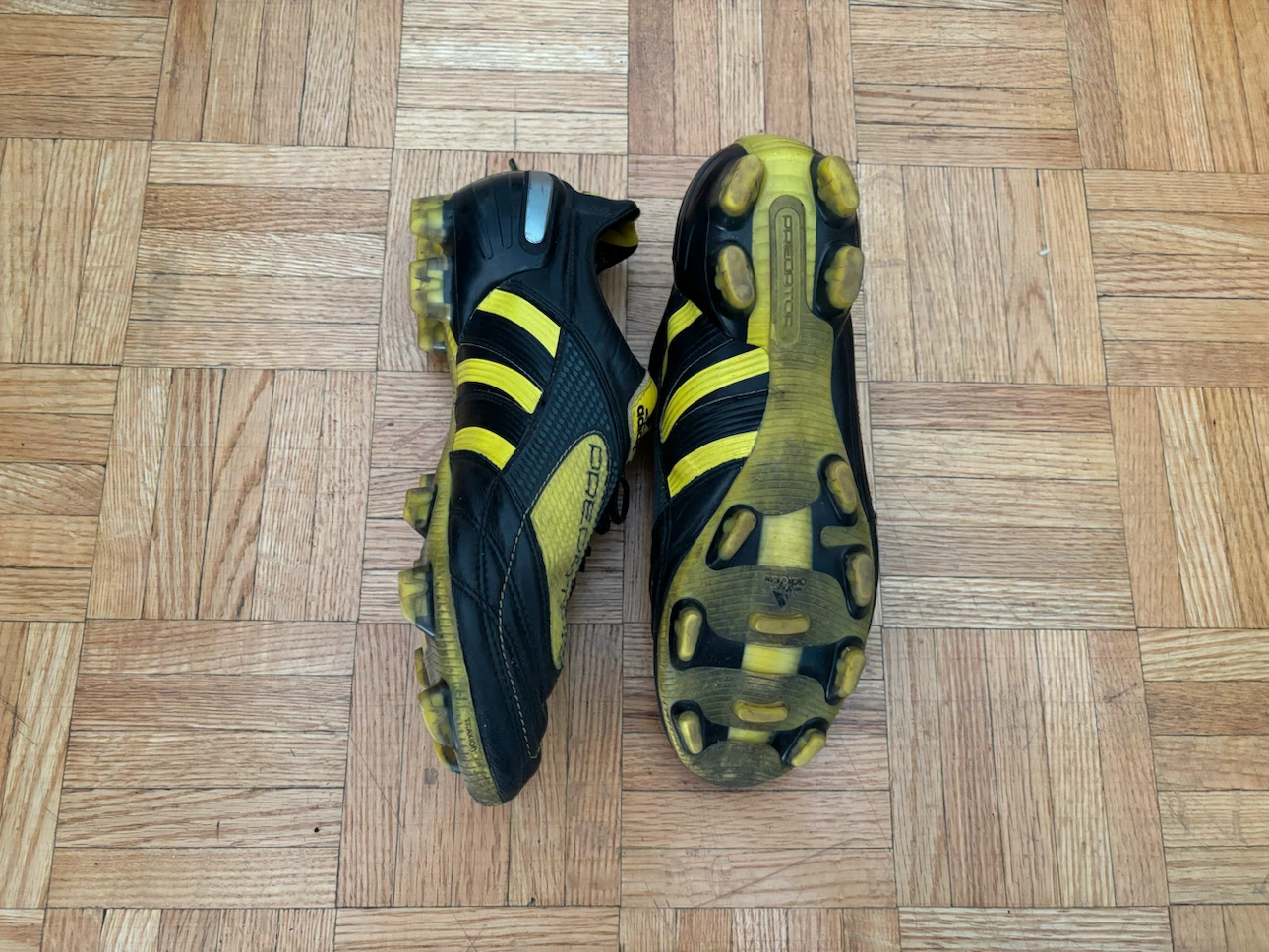 Adidas Predator Soccer Cleats Black and Yellow - photo 2