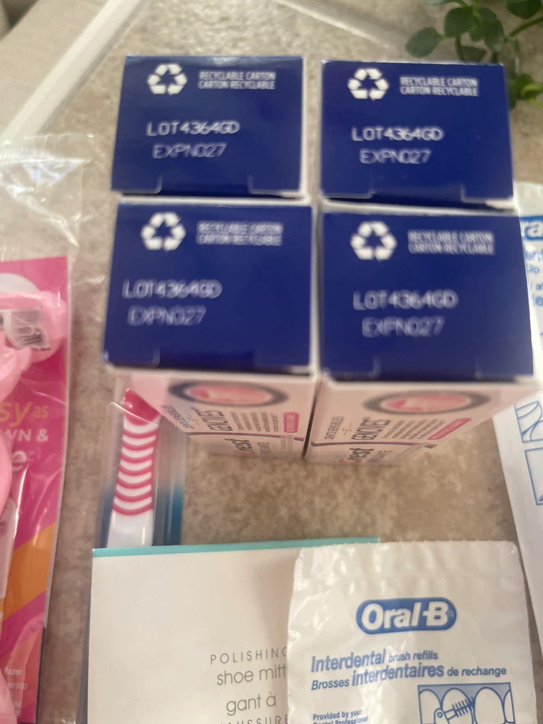 Oral-B & Crest Dental Care & Schick Razor - photo 2