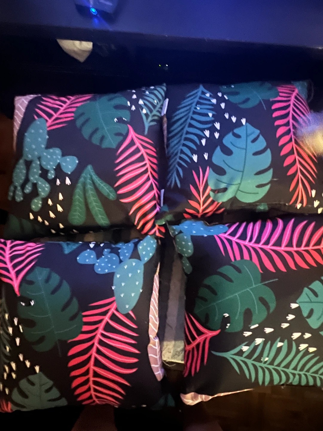Lauren Taylor Botanical Throw Pillows and tablecloths set - photo 2