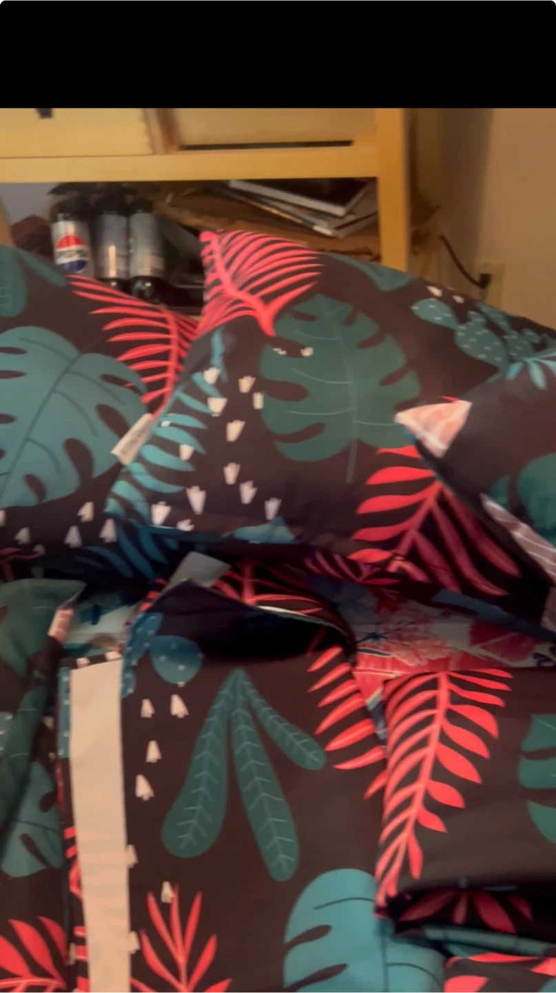Lauren Taylor Botanical Throw Pillows and tablecloths set - photo 4