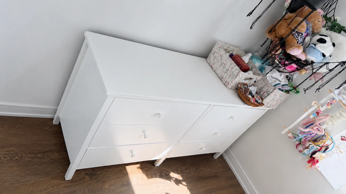 White 6-Drawer Dresser