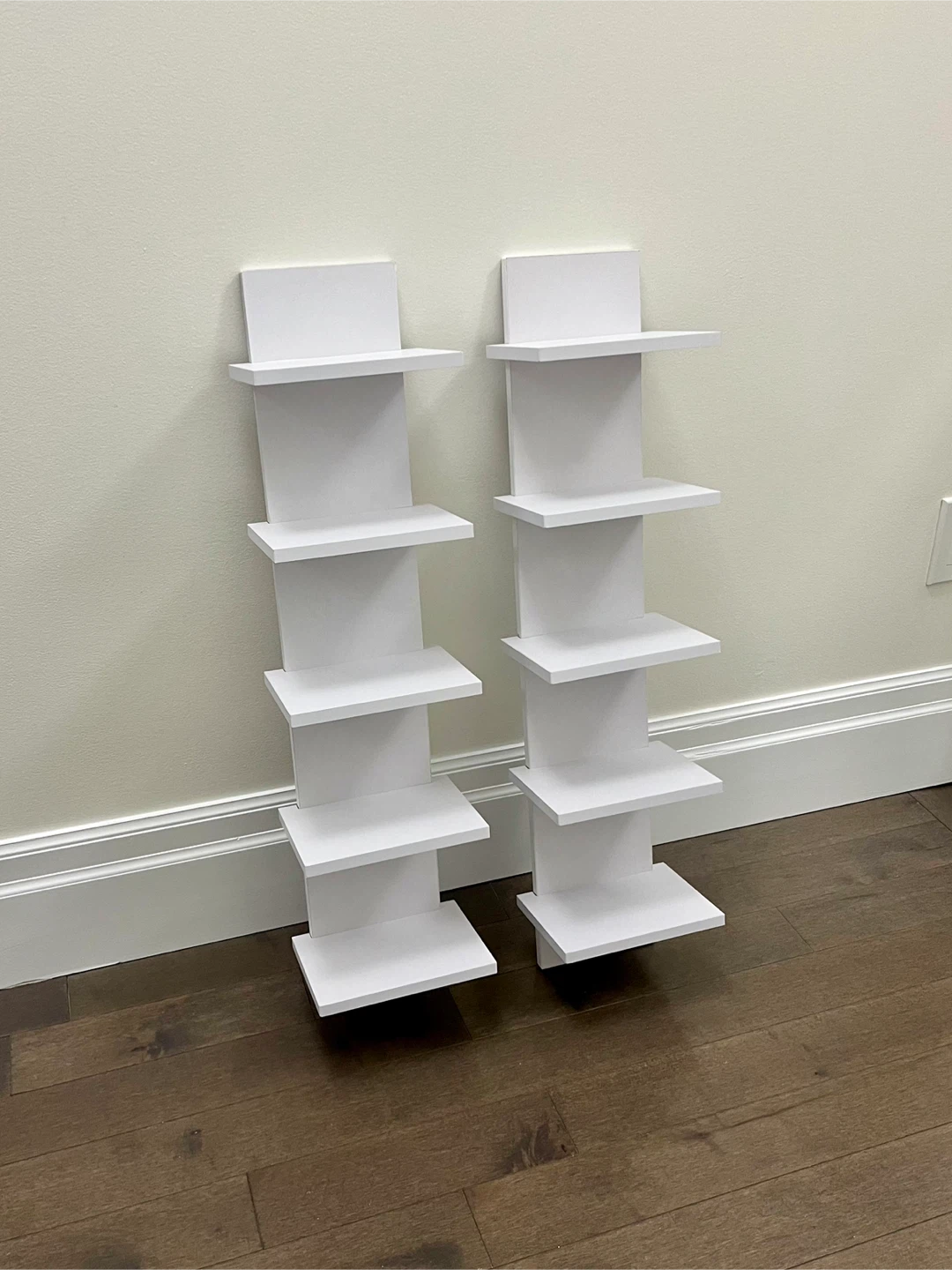 New Set of 5-Tier Wall Shelves