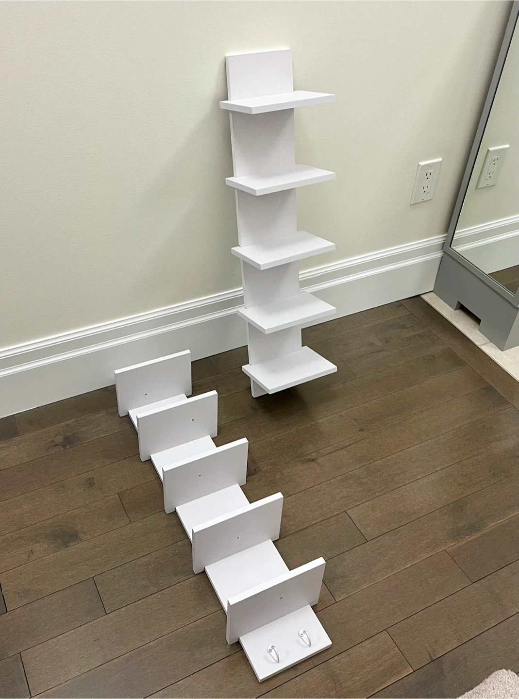 New Set of 5-Tier Wall Shelves - photo 2