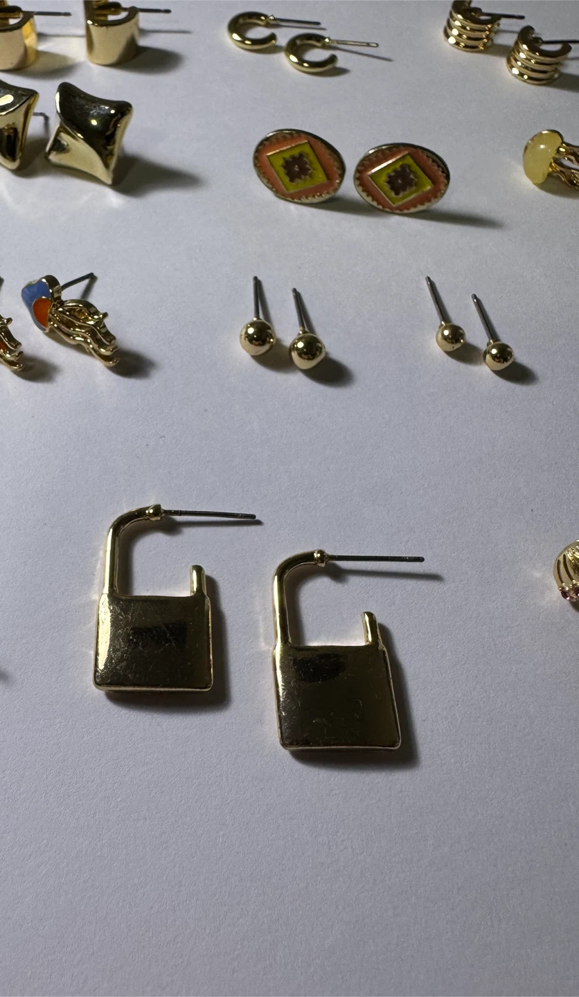 21 pc Gold Tone Earring Bundle - photo 3