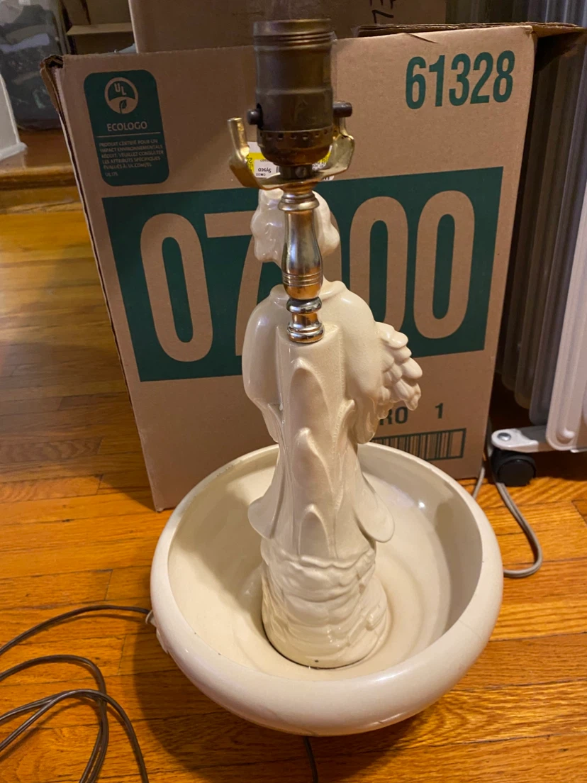 Vintage Ceramic Figural Table Lamp - photo 2