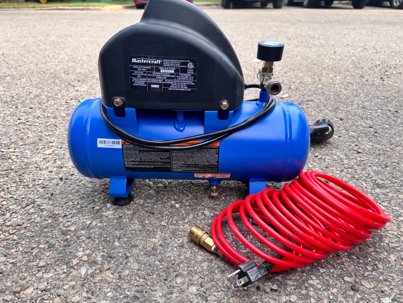 Mastercraft 2-Gallon Air Compressor - photo 2
