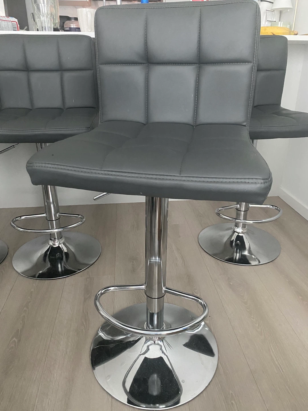 Set of 4 Adjustable Grey Bar Stools - photo 2