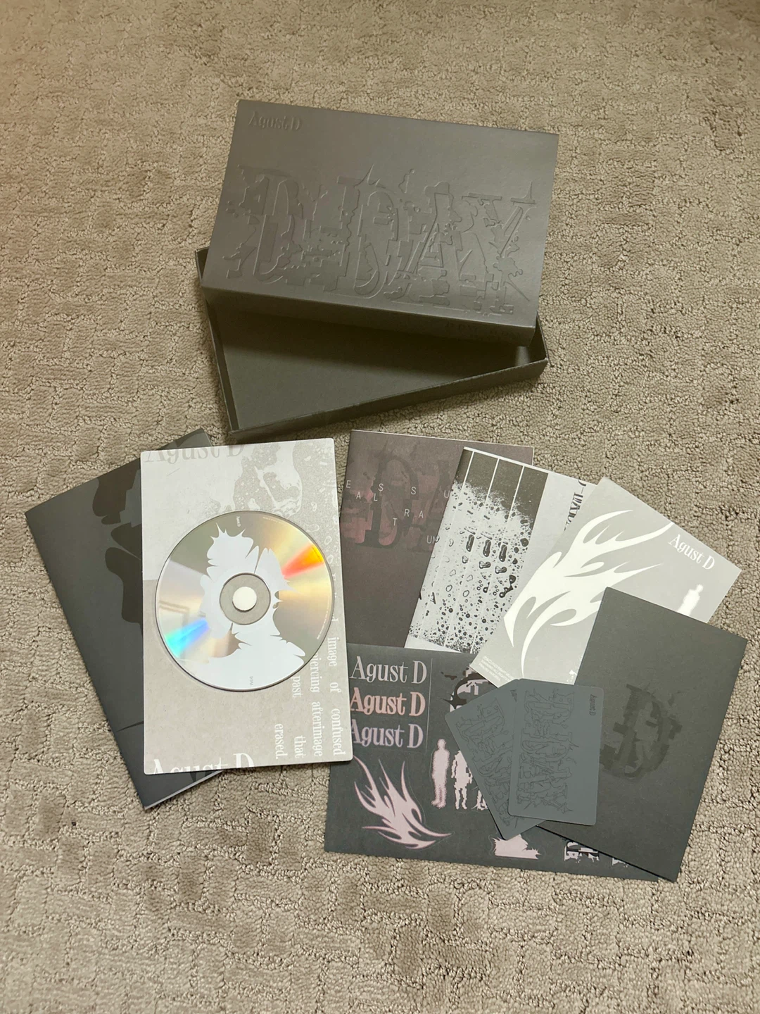 Agust D D-DAY Album Version 1 (Black) - photo 2