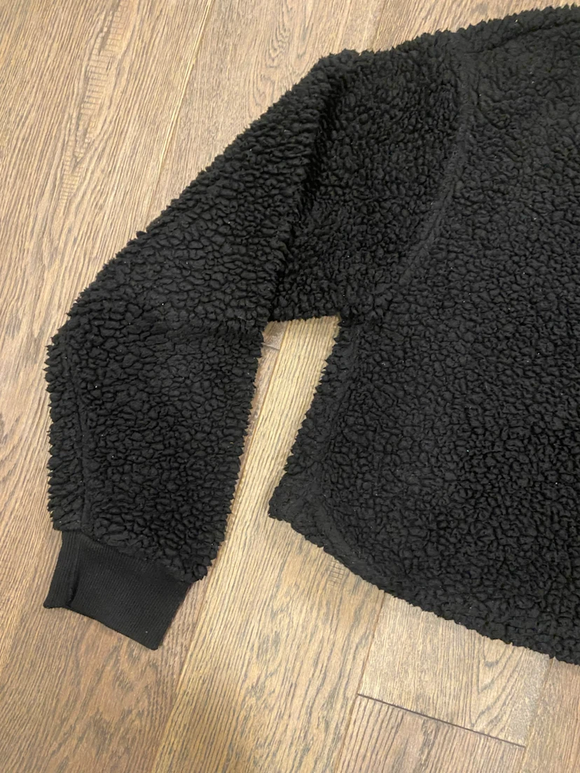 EUC: Forever 21 Black Cropped Sherpa Sweatshirt Size M - photo 2