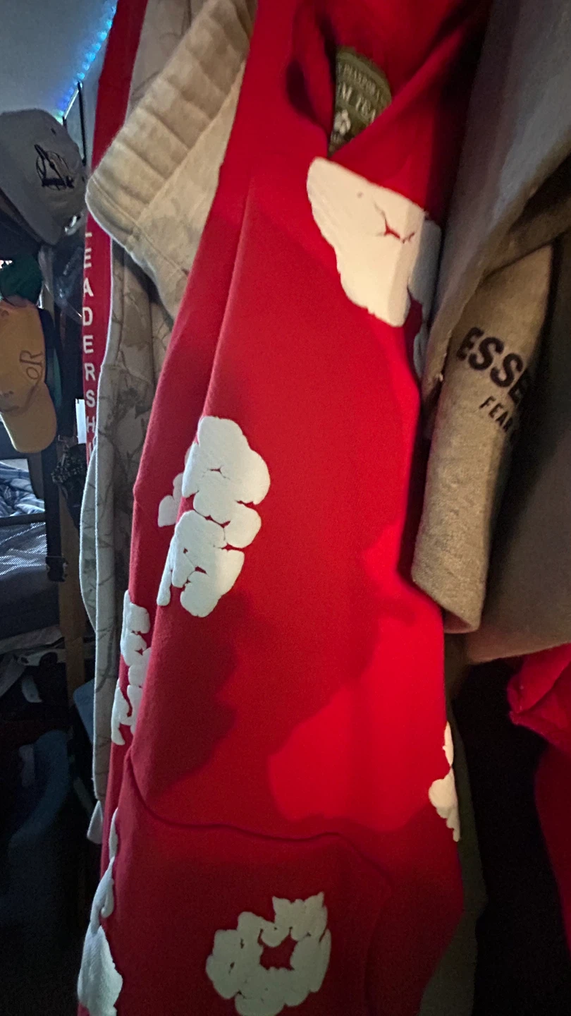 Red denim tears hoodie (LOOKING FOR TRADES) - photo 2