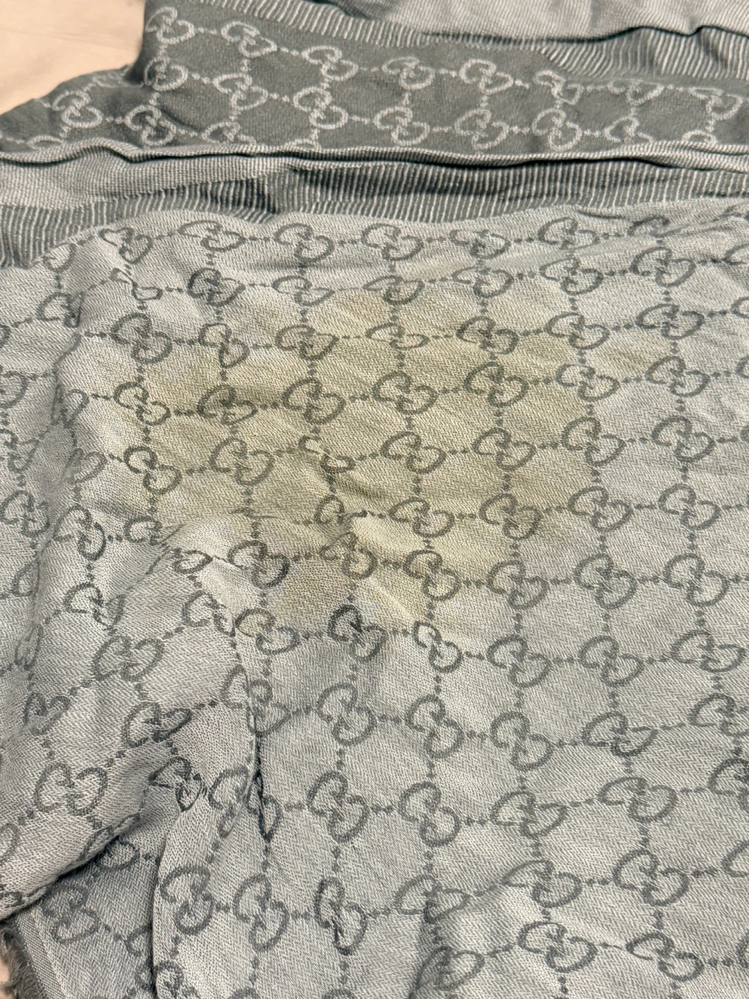 Gucci Grey GG Jacquard Wool Silk Shawl Scarf - photo 3