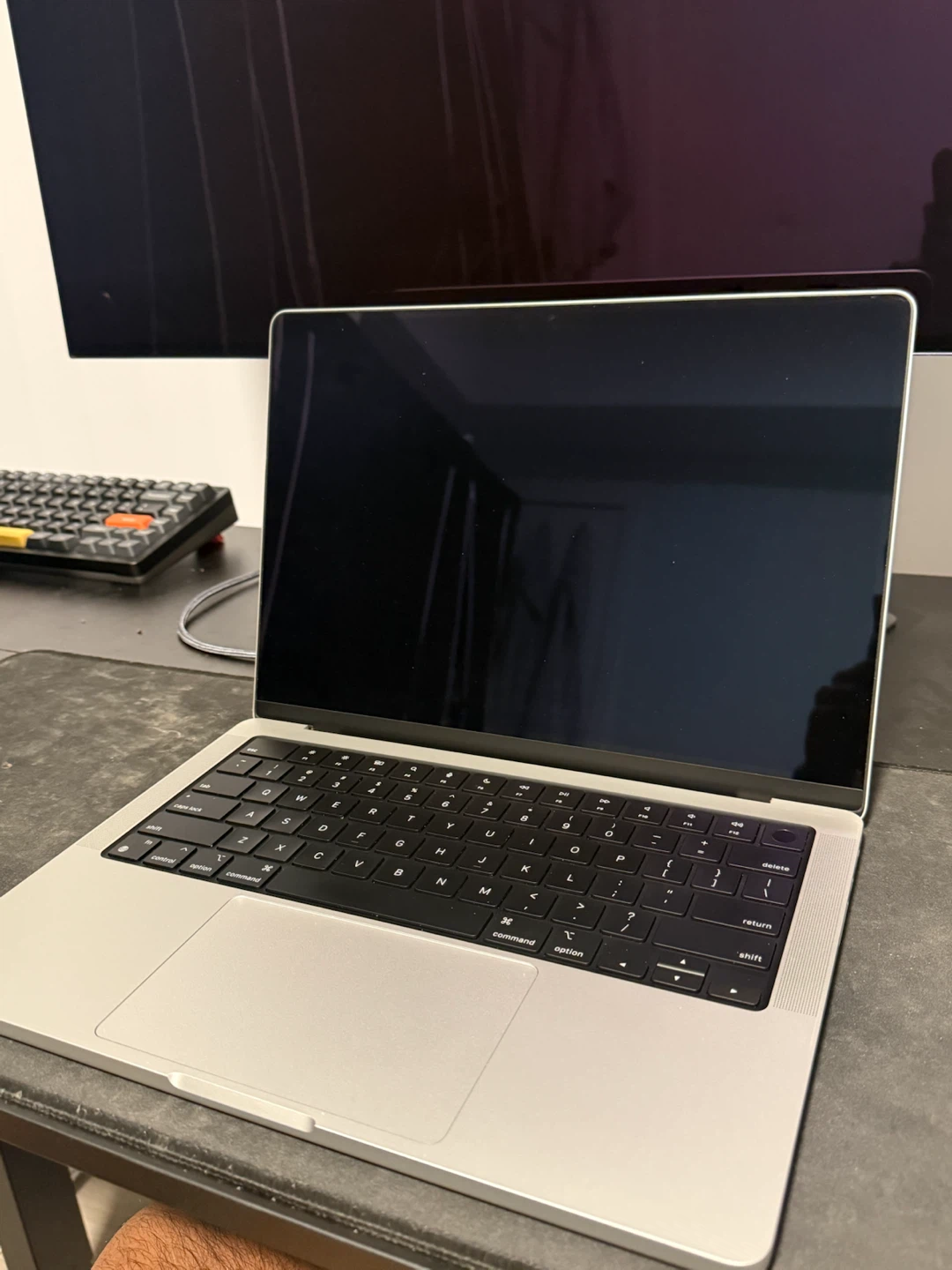 MacBook Pro 14” M3 Pro – 18GB RAM / 512GB SSD - photo 3