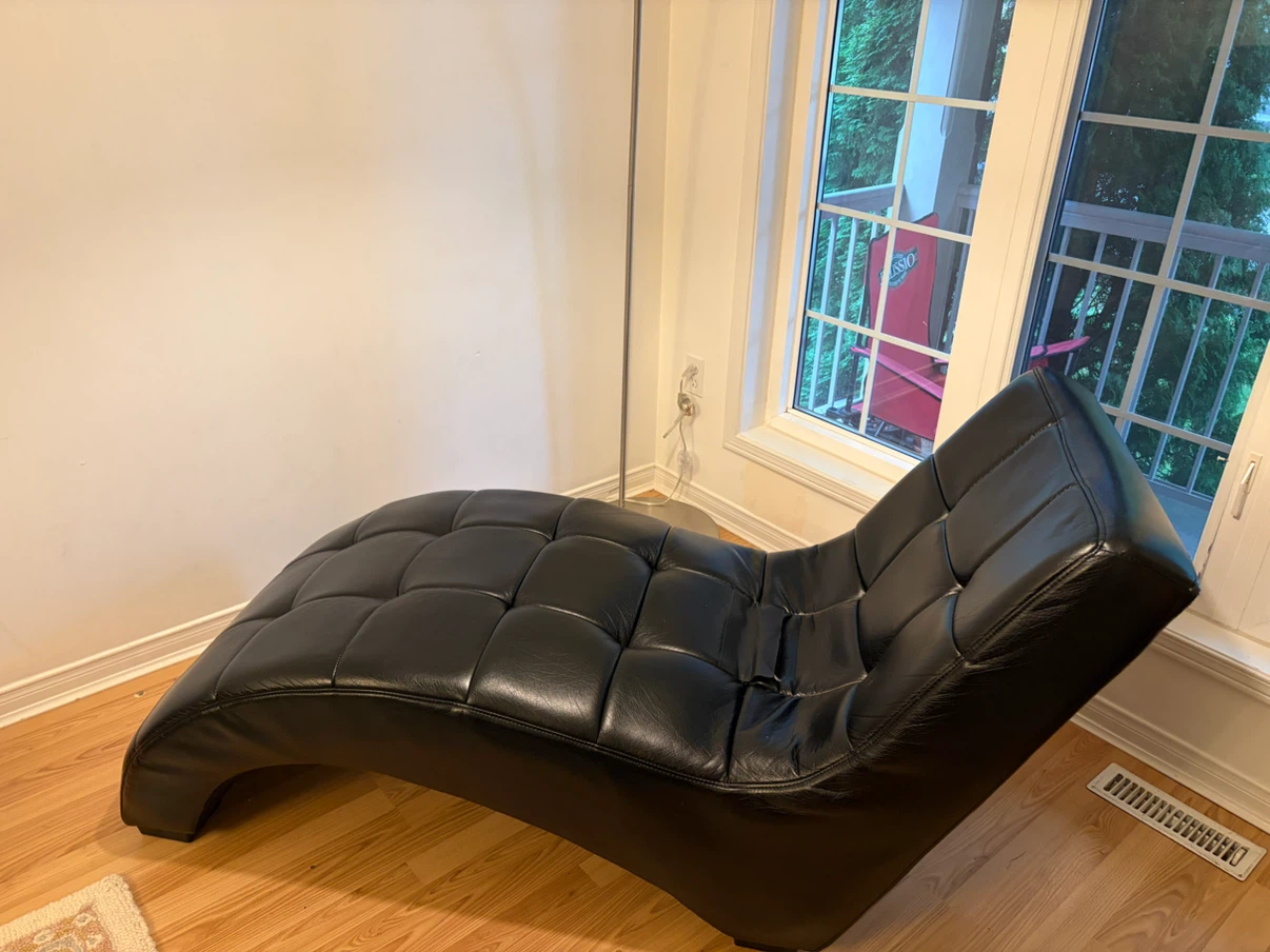 Black faux Leather Chaise Lounge