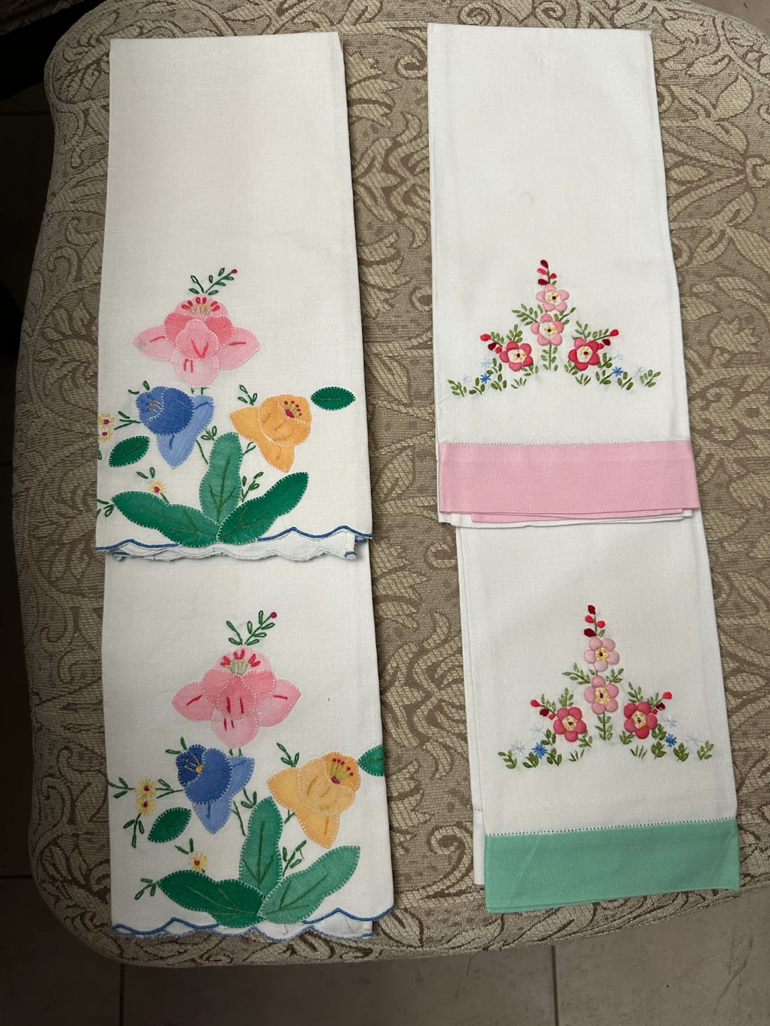 Set of 4 VTG Hand-Embroidered & Appliqué Guest Towels - Unused - photo 4