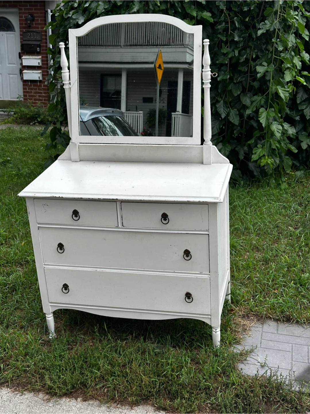 Vintage wooden Dresser with 4 Drawers and Mirror - photo 4