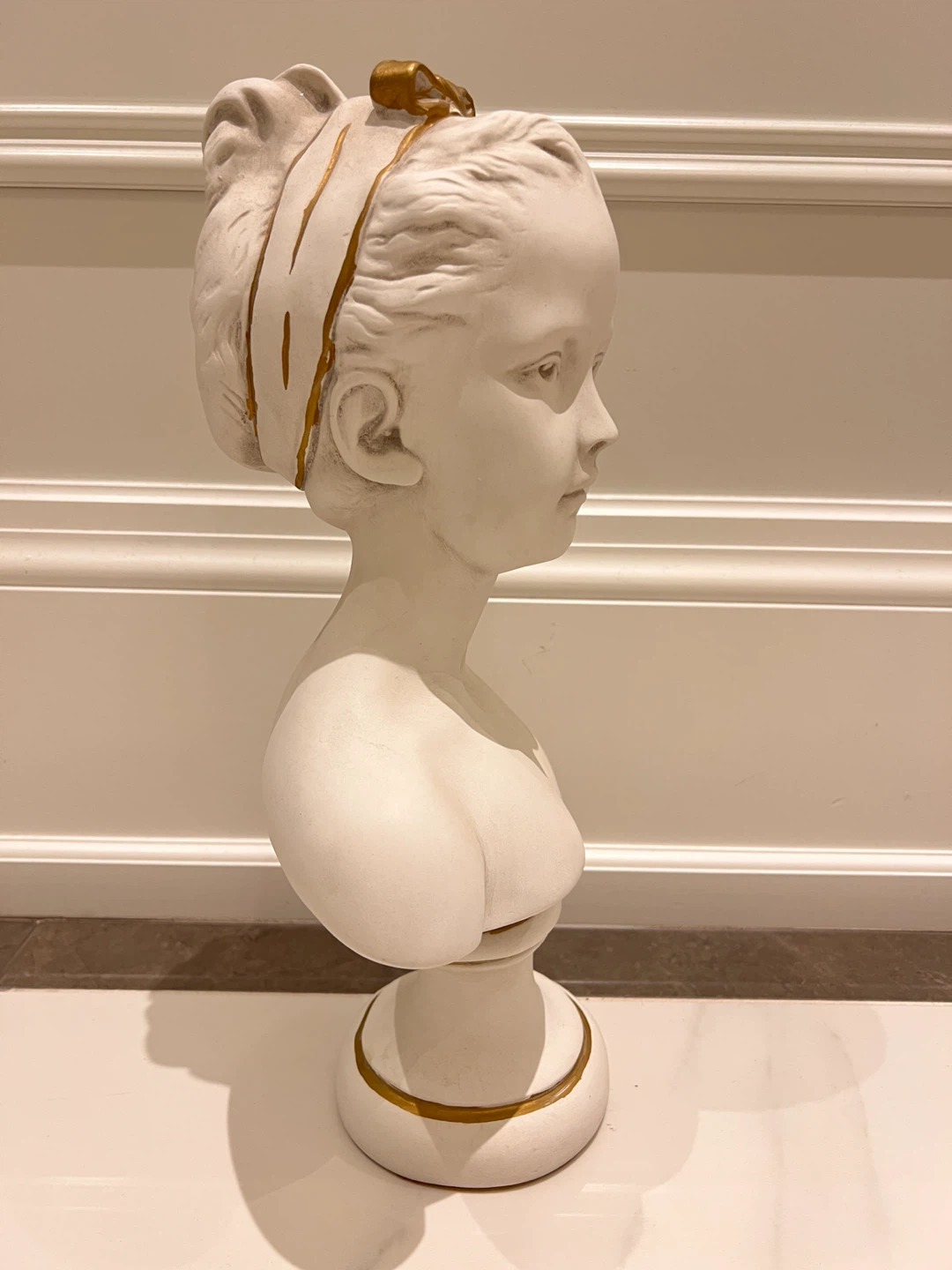 Decorative Plaster Girl Bust - photo 2